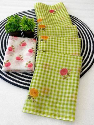 Green linen printed saree with unstitched blouse piece 4