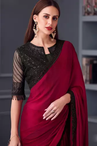 Magenta chiffon embroidered saree with unstitched blouse piece