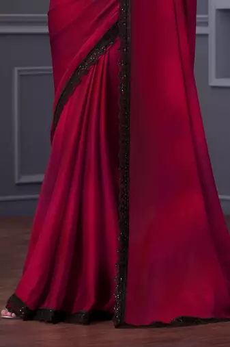 Magenta chiffon embroidered saree with unstitched blouse piece