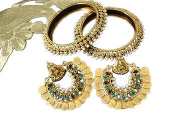 Ram Leela Maroon & Green Colour Earrings with Gold Plated Pearl Bangles 2