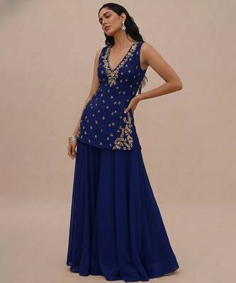 Blue embroidered silk kurta set 1