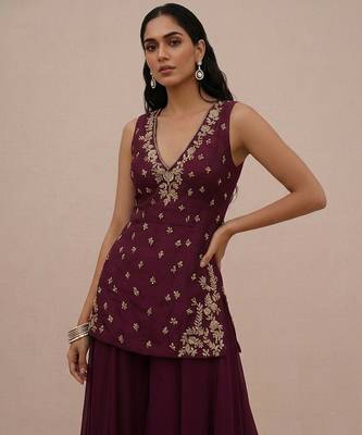 Wine embroidered silk kurta set 2