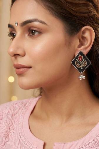 Black color handcraft earrings