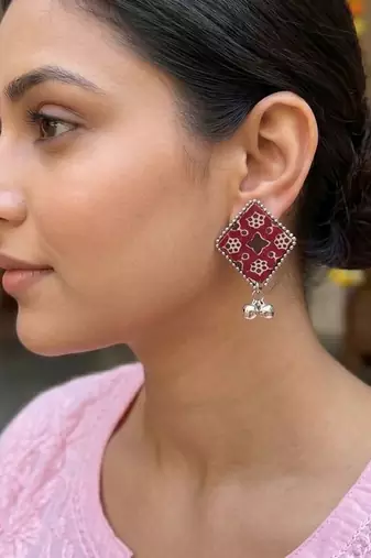 Maroon color handcraft earrings