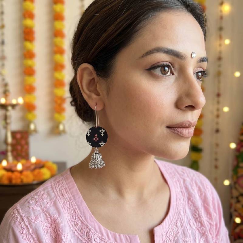 Black color handcraft earrings