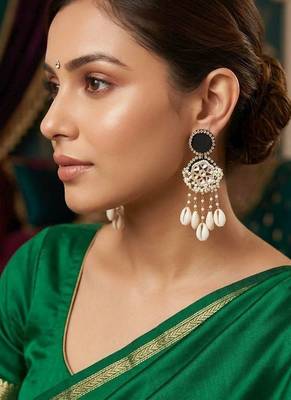 Black color handcraft earrings 1