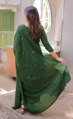 Green embroidered  vertical cotton straight kurti pant dupatta set 4