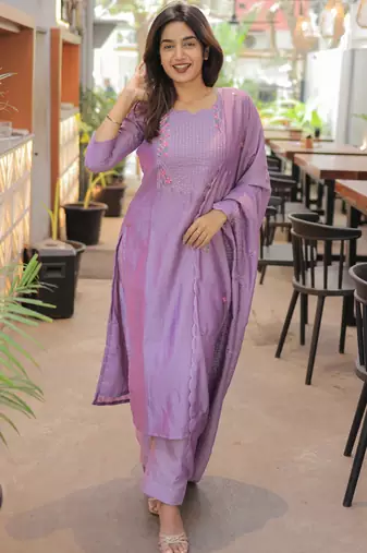 Lavendar embroidered  vertical cotton straight kurti pant dupatta set