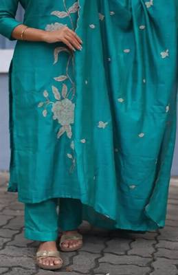Sky blue embroidered vertical cotton straight kurti pant dupatta set 3
