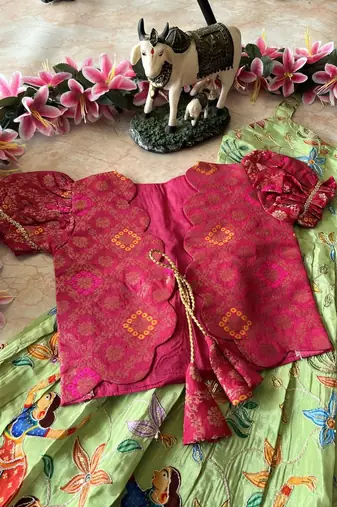 Designer viscose natural crepe position with kalamkari work gown koti