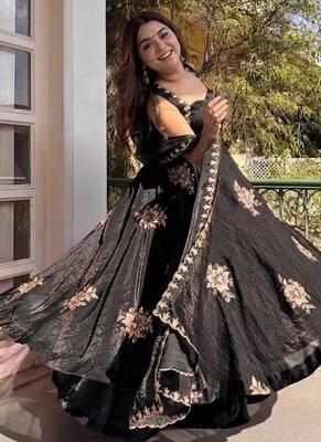 New womens trending flared anarkali suit with gold floral embroidery gown set 3