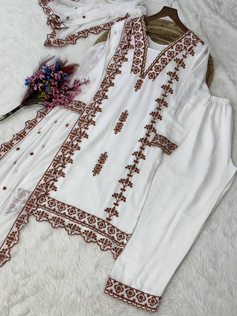 New  trendy embroidered cotton thread work kurta set