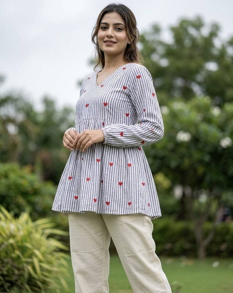 Women's casual heart print flared short kurti  pant set