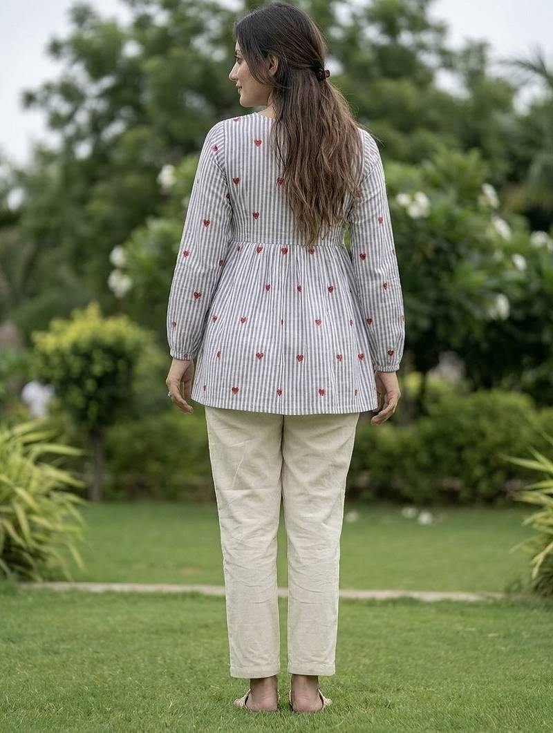Women's casual heart print flared short kurti  pant set