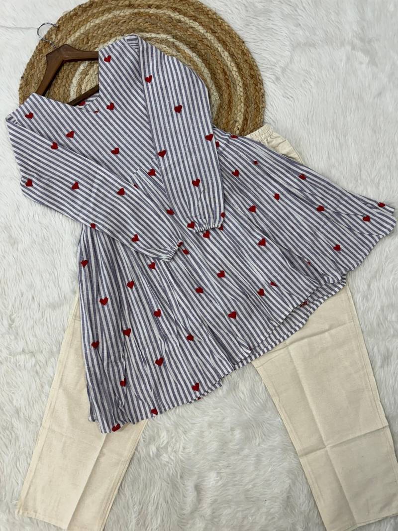 Women's casual heart print flared short kurti  pant set