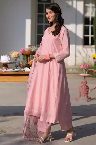 baby pink chanderi embroidered ethnic suit set with floral printed dupatta