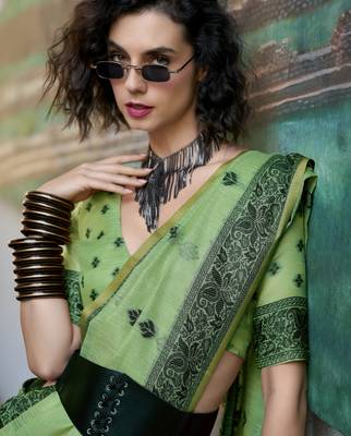 elegant tissue linen saree  4