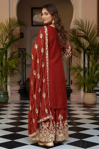 wear sharara with heavy border dupatta set