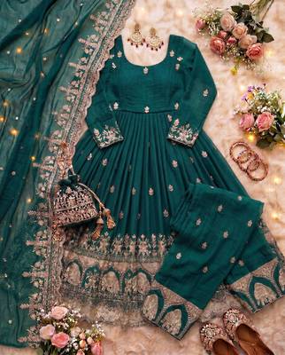 wedding wear embroidered anarkali set 4