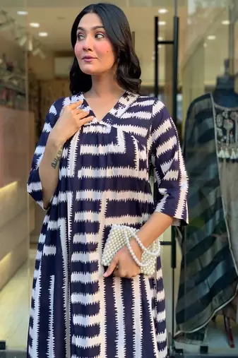 Floral printed cotton v neck navy-blue dress
