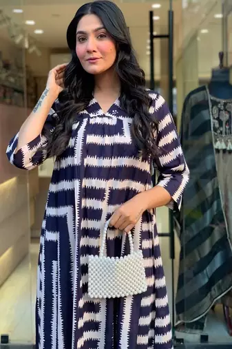 Floral printed cotton v neck navy-blue dress