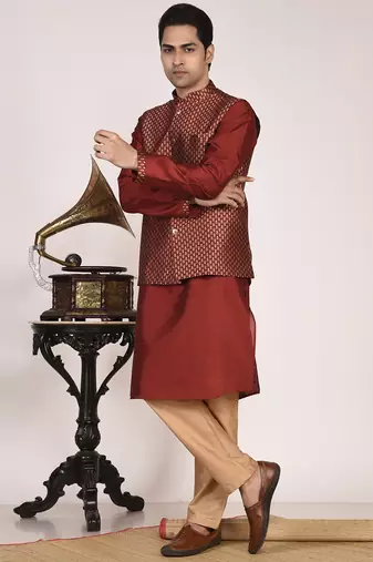 Men's woven design  jacquard kurta jacket set