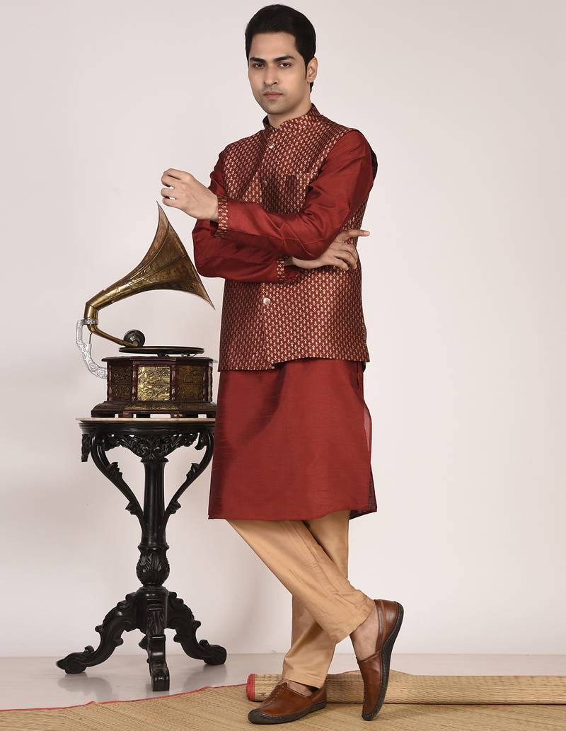 Men's woven design  jacquard kurta jacket set
