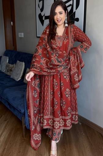 Floral printed cotton v neck red  kurta trouser & dupatta set