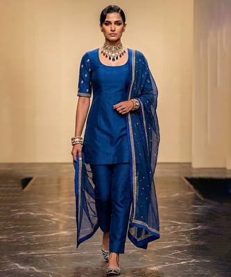 Blue embroidered dupion silk kurta set 1