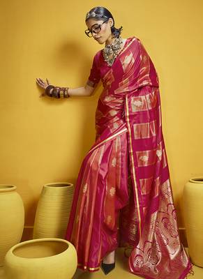 Red color satin silk blend handloom weaving saree 1