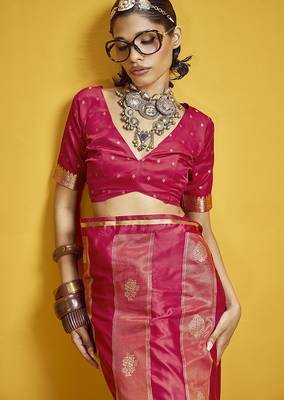 Red color satin silk blend handloom weaving saree 5