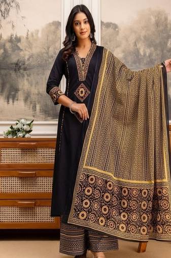 Floral printed cotton v neck black  kurta trouser & dupatta set