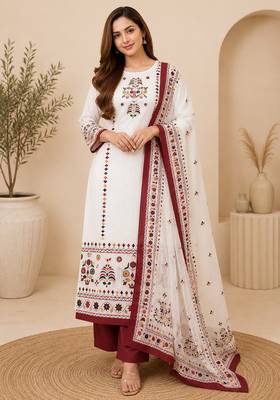 printed maslin kurta set with sequence work dupatta & rayon pant 1