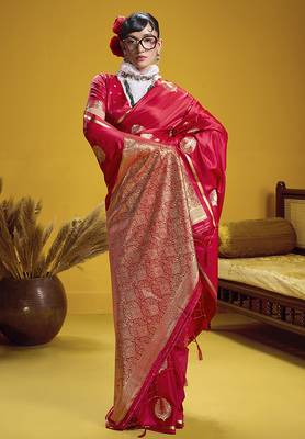 satin silk blend handloom weaving saree in red 2
