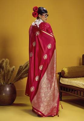 satin silk blend handloom weaving saree in red 4