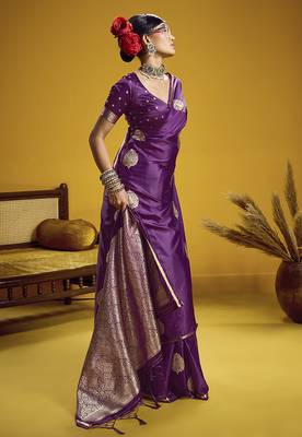 satin silk blend handloom weaving saree in purple 2