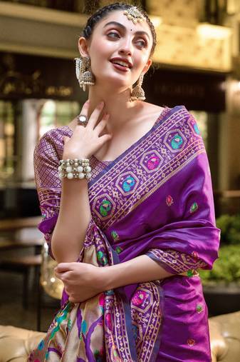 Purple silk blend banarasi saree with unstitched blouse piece