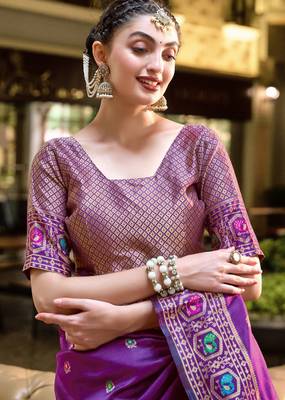 Purple silk blend banarasi saree with unstitched blouse piece 5
