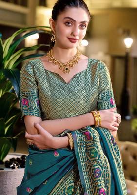 Rama silk blend banarasi saree with unstitched blouse piece 5