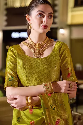 Parrot silk blend banarasi saree with unstitched blouse piece