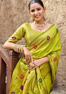 Parrot silk blend banarasi saree with unstitched blouse piece 1