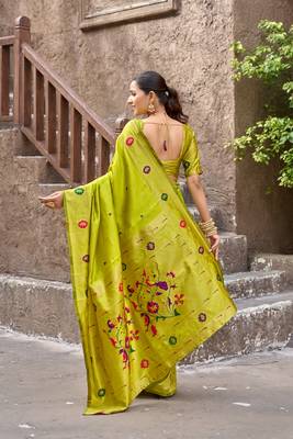 Parrot silk blend banarasi saree with unstitched blouse piece 3