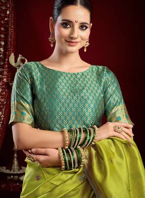 Parrot silk blend banarasi saree with unstitched blouse piece 5