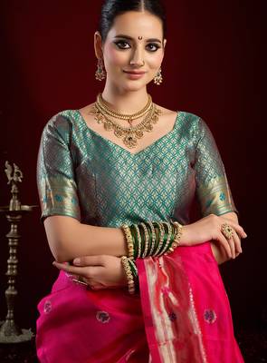 Rani pink silk blend banarasi saree with unstitched blouse piece 5