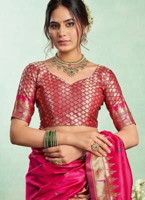 Rani pink silk blend banarasi saree with unstitched blouse piece 5