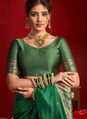 Green silk blend banarasi saree with unstitched blouse piece 5