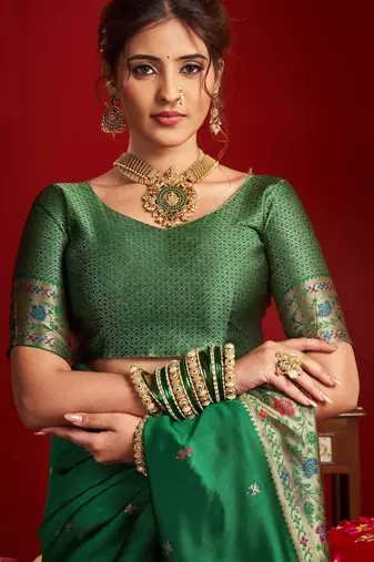 Green silk blend banarasi saree with unstitched blouse piece