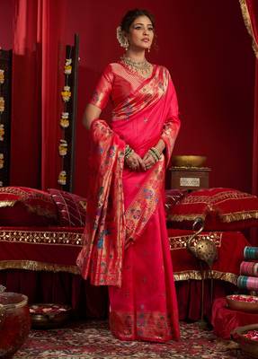 Pink silk blend banarasi saree with unstitched blouse piece 3