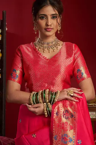 Pink silk blend banarasi saree with unstitched blouse piece