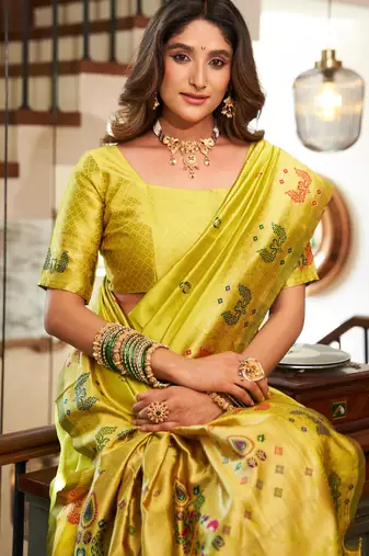 Parrot silk blend banarasi saree with unstitched blouse piece